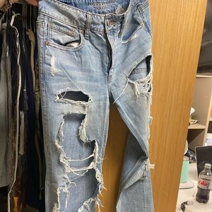 american eagle ripped jeans